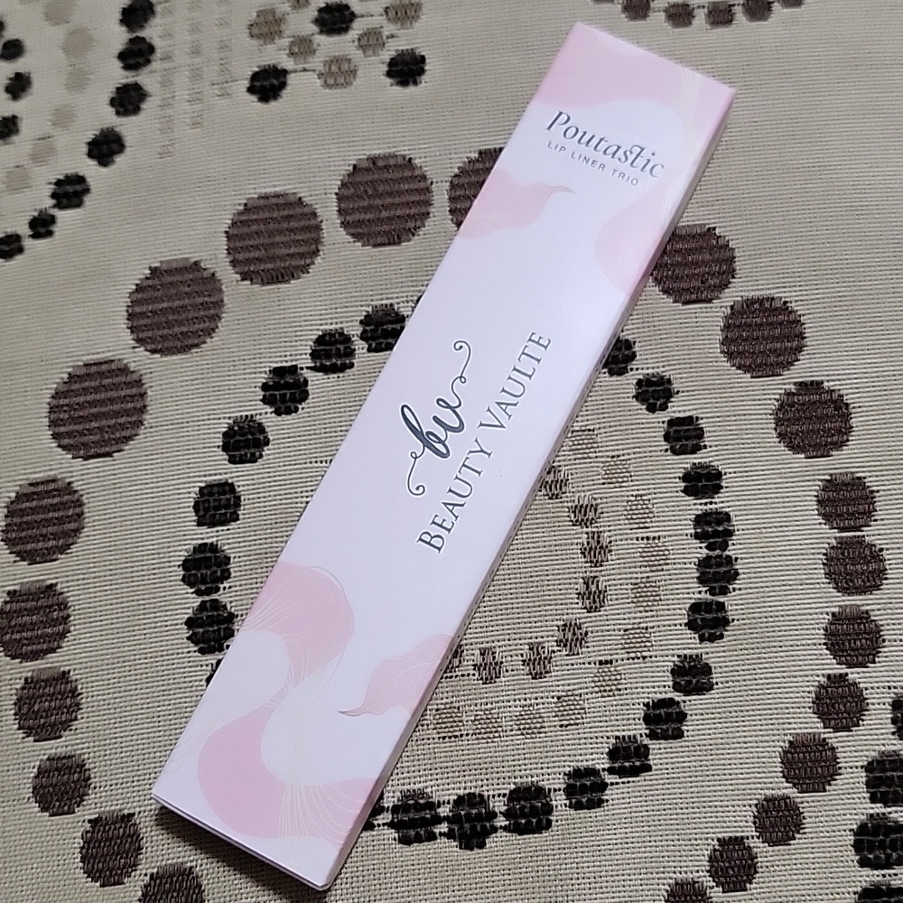 BEAUTY VAULTE Poutastic Lip Liner Trio: Brown, Beige And Pink 1.0g×3